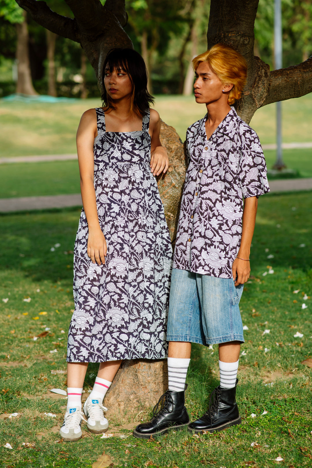 BLACK AND WHITE FLORAL RAPID SHIRT