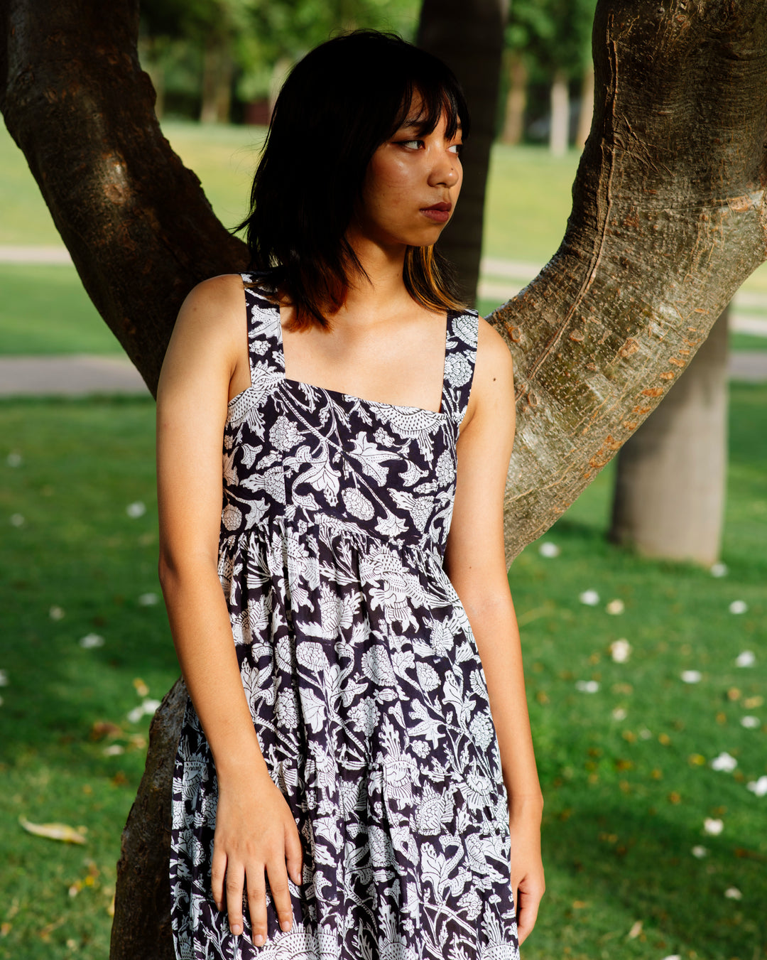 BLACK AND WHITE FLORAL RAPID MAXI DRESS