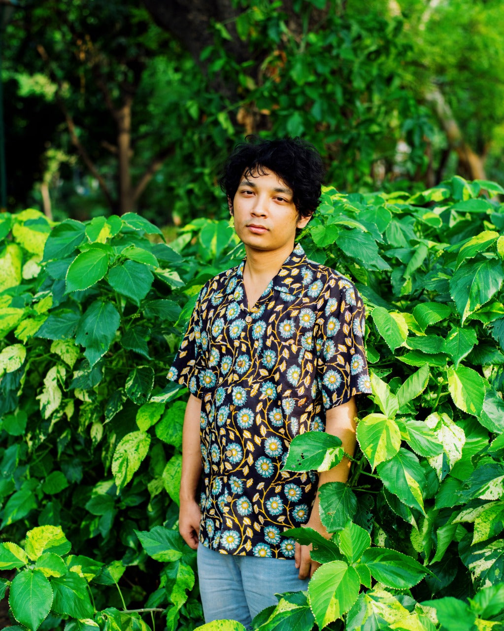 BLUE DAISY RAPID SHIRT