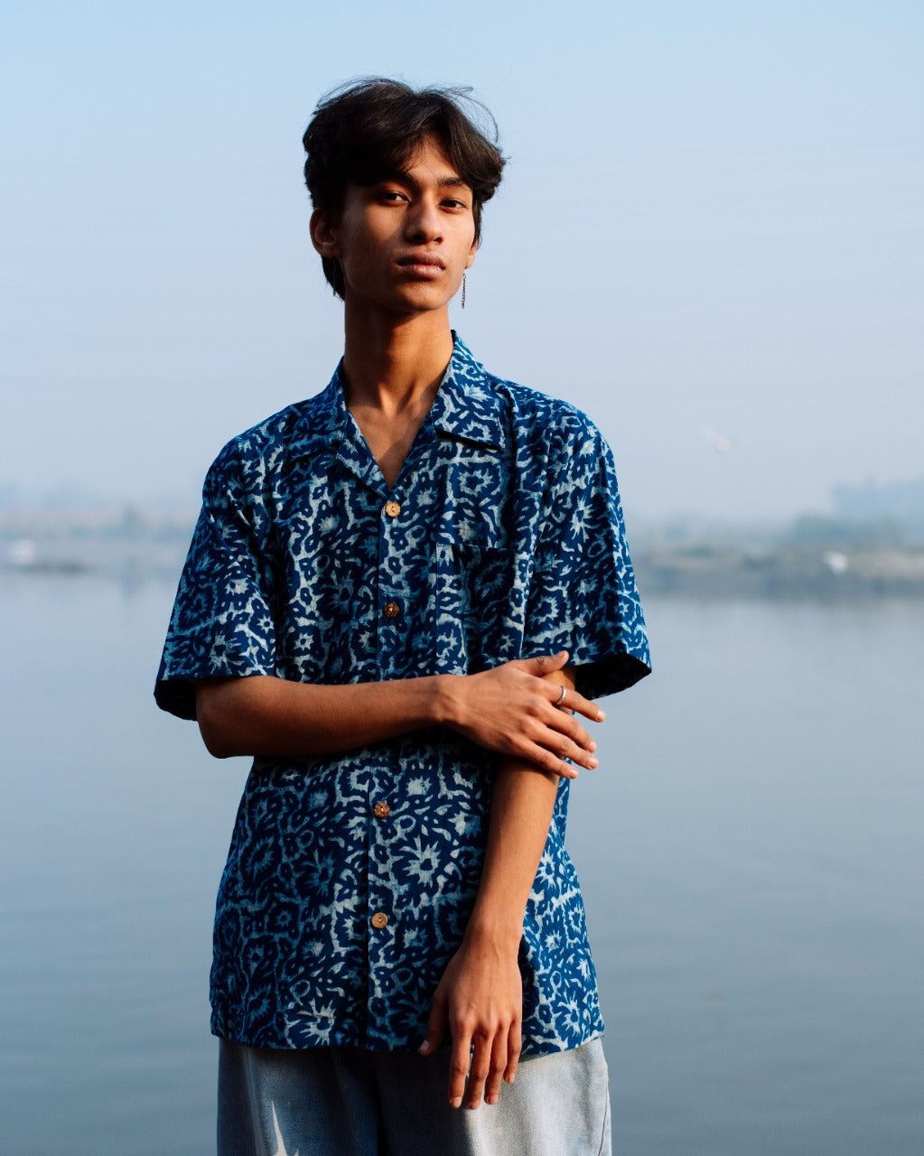 FLORAL INDIGO DABU SHIRT