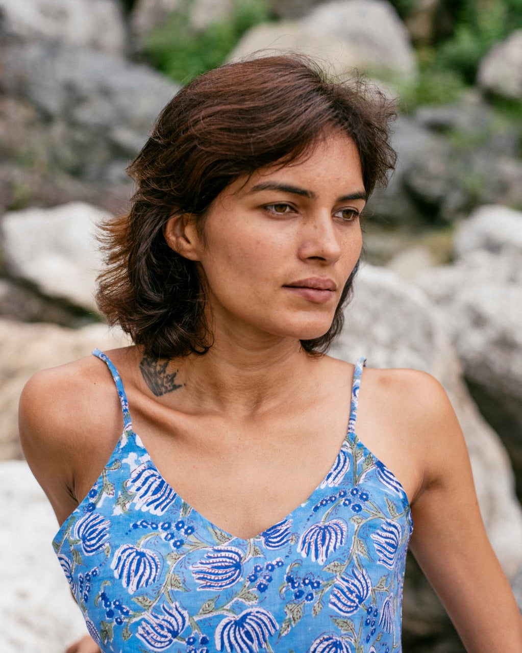 BLUE FLORAL RAPID SPAGHETTI TOP