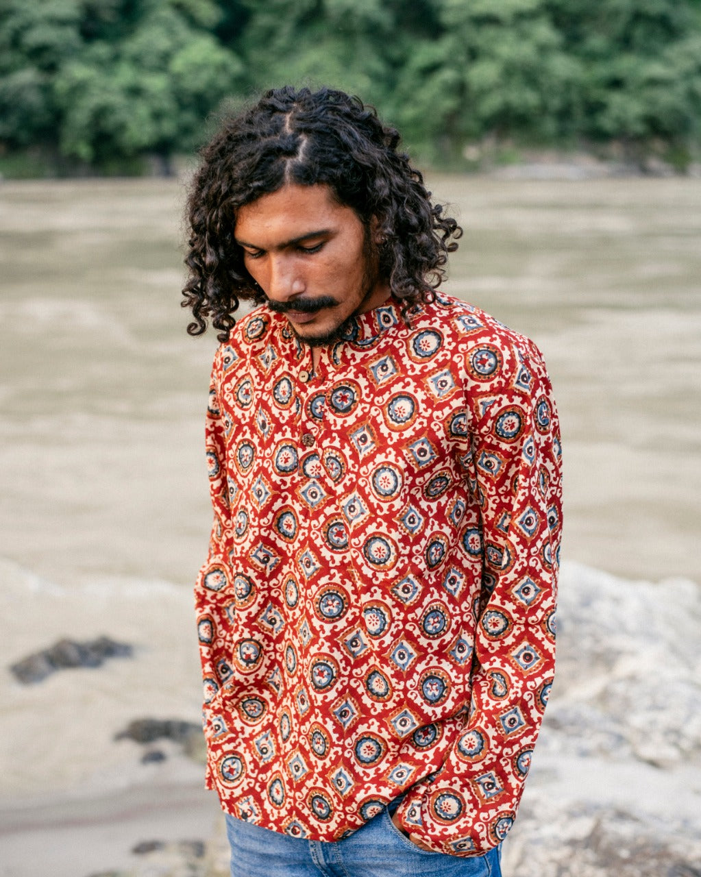 MAROON SUZANI BAGRU SHORT KURTA