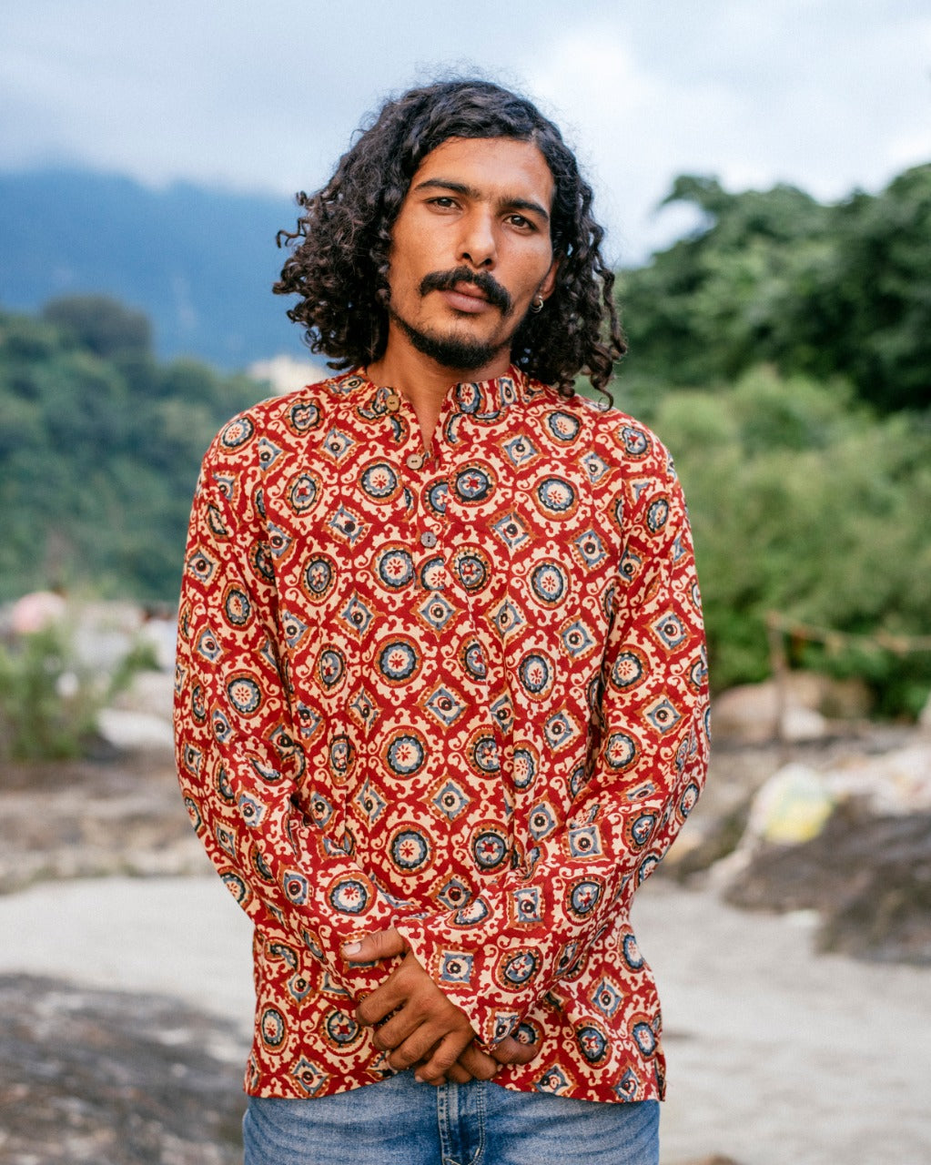 MAROON SUZANI BAGRU SHORT KURTA