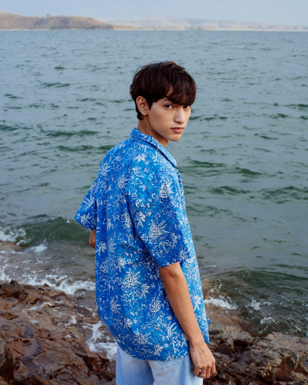 BLUE FLORAL RAPID SHIRT