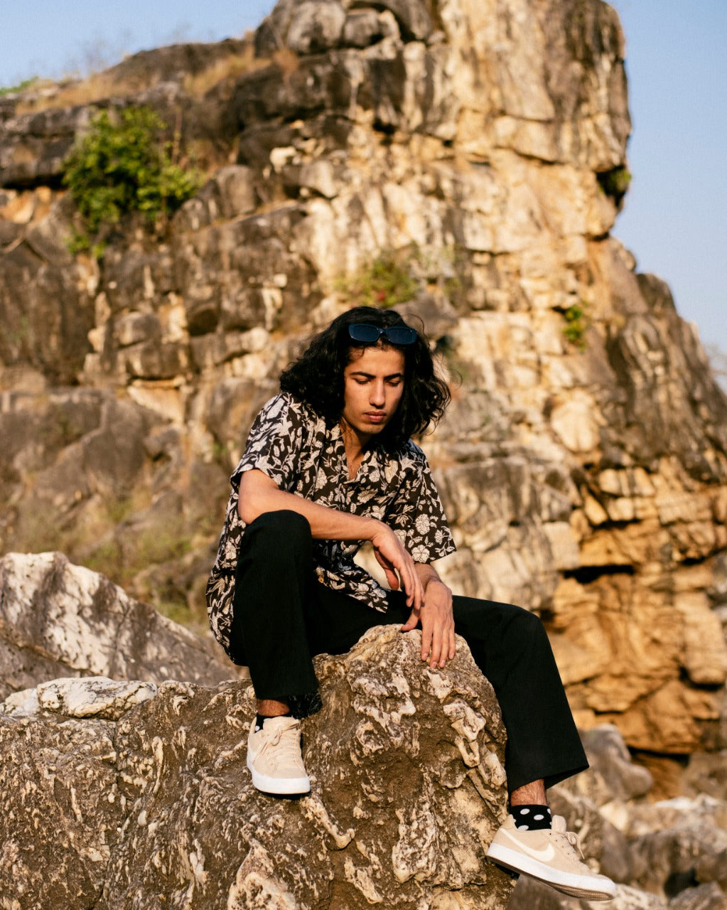 BLACK AND WHITE FLORAL BAGRU SHIRT